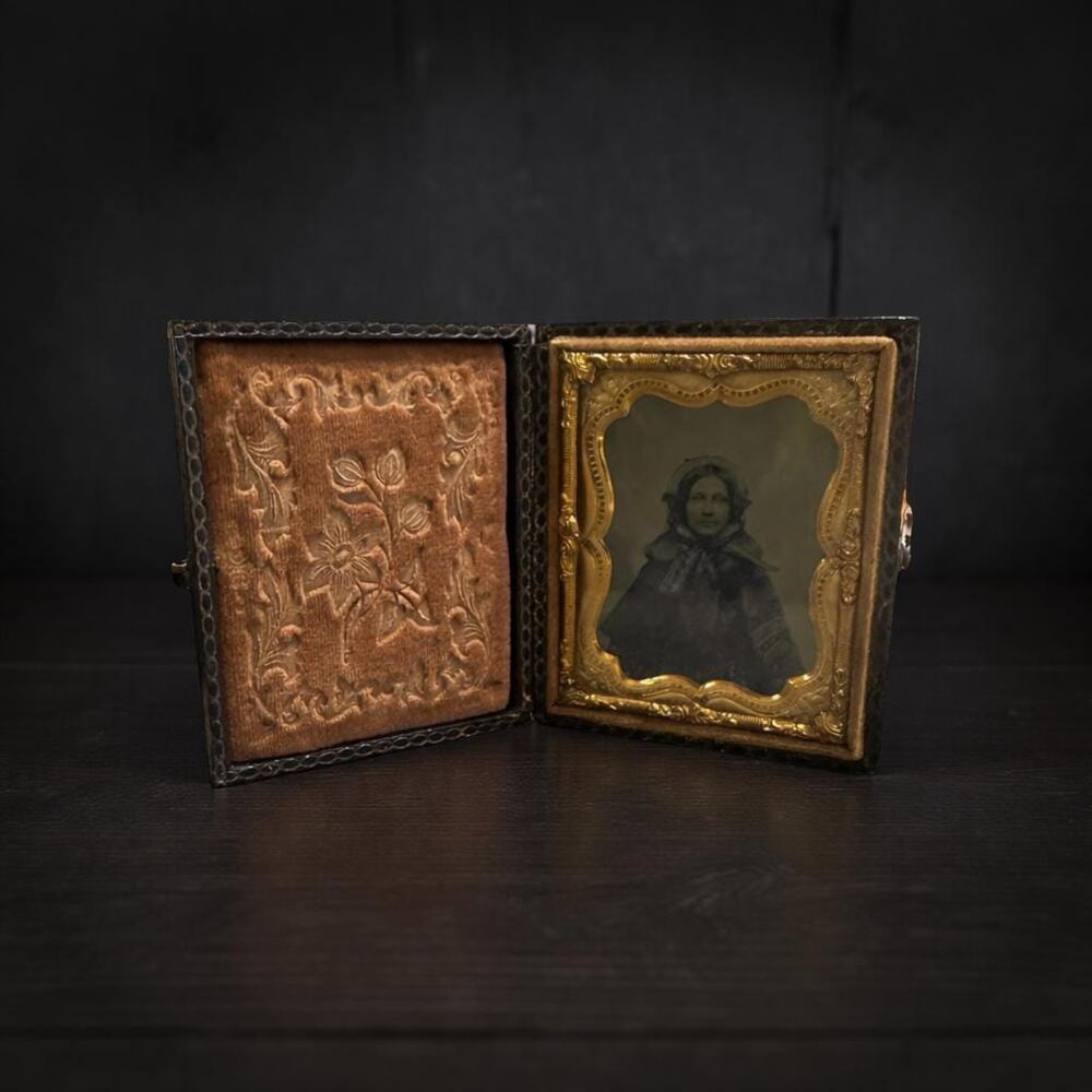 Antique Ambrotype Portrait Woman Gilt Frame Leather Case c1850s